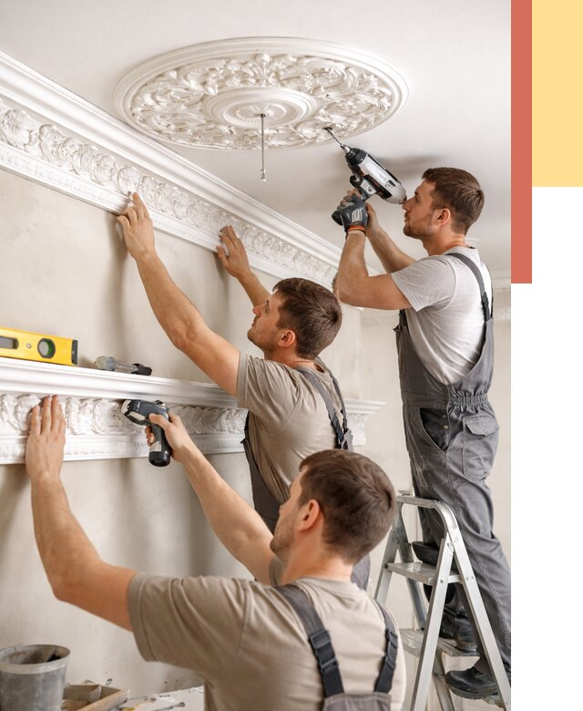 Монтаж лепнины на потолок в Новосибирске от 3253 руб. быстро и недорого | ОТДЕЛОЧНИК-Нвс